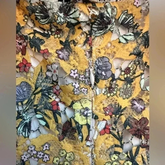 ALEX MARIE Anna Flounce Lace Off The Shoulder Yellow Floral Dress Size 4 Small - Picture 7 of 13